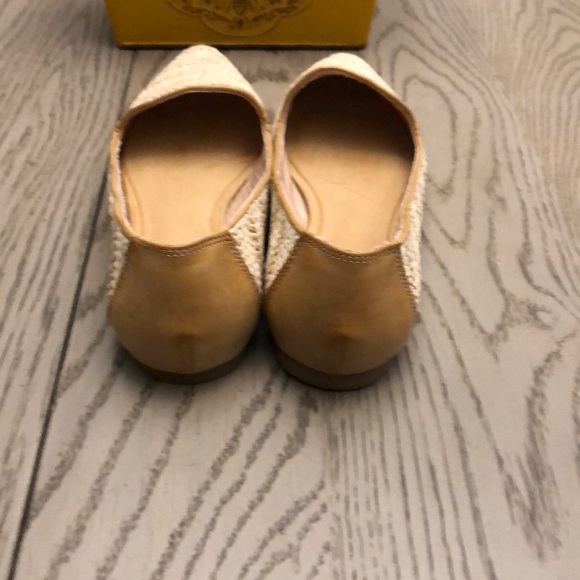 Flats - Picture 2 of 4